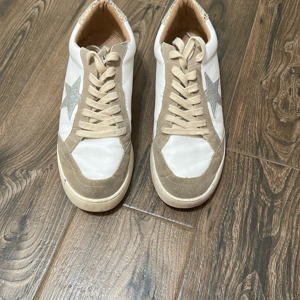 Stylish White and Tan Women's Sneakers